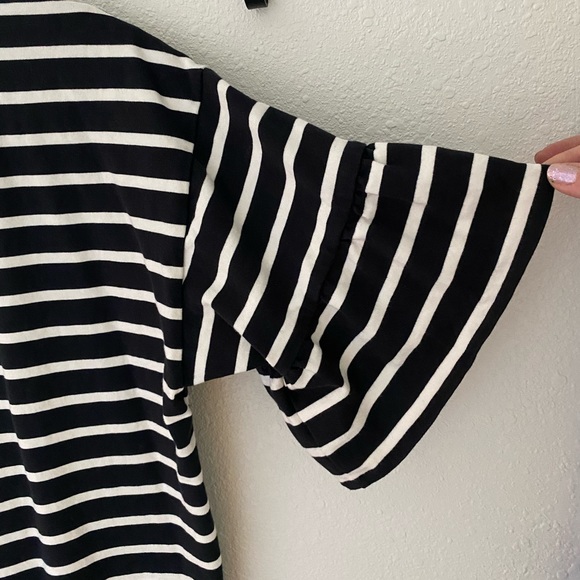 LIKE-NEW JCrew Black and White Stripe Bell-Sleeve T-Shirt Shirt Top, Size Small - Picture 9 of 10